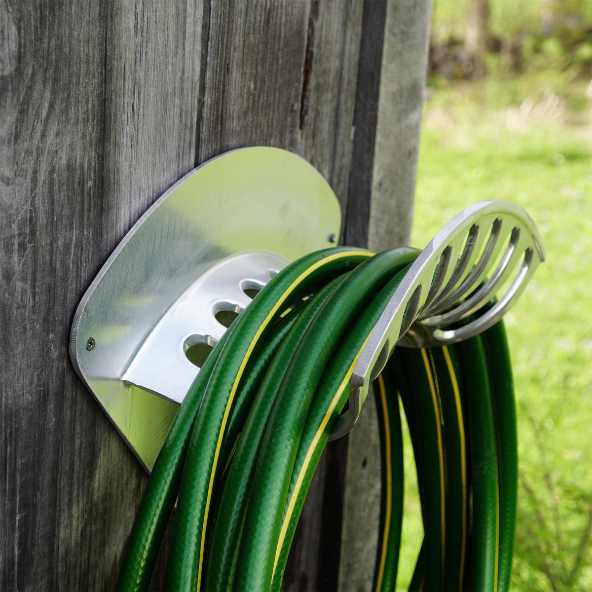 Garden Water Hose Holder for 200ft 1/2" Hosing W7820